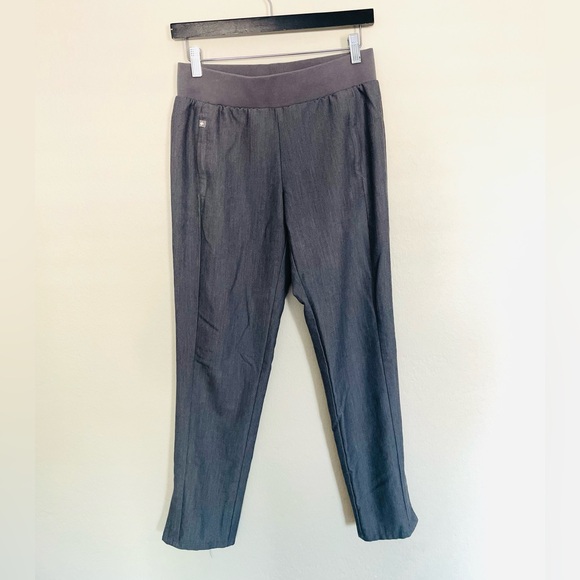 Figs Technical Graphite Bundle Top & Pants - Picture 5 of 11